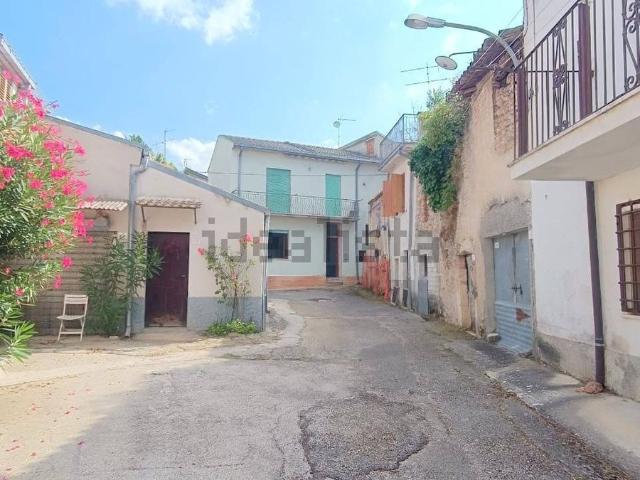 Appartamento in vendita a Pizzoli, Abruzzo