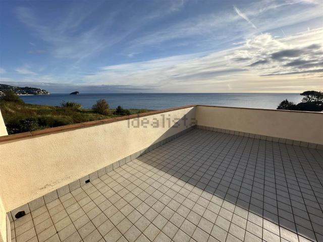 Appartamento in vendita a Spotorno, Liguria
