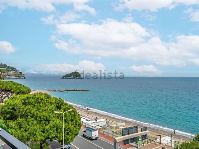 Appartamento in vendita a Spotorno, Liguria