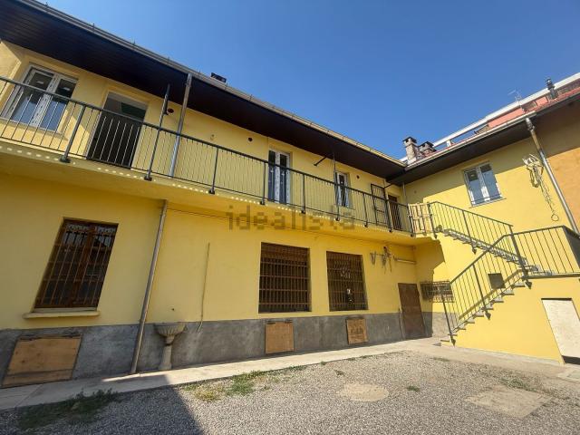 Appartamento in vendita a Cassina Pertusella, Caronno Pertusella