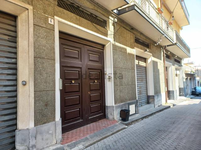 Appartamento in vendita a Giarre, Catania