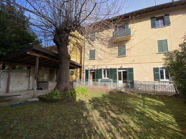 Appartamento in vendita a Rogaro, Tremezzina
