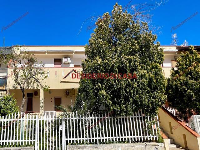Appartamento in vendita a Campofelice Di Roccella, Sicilia
