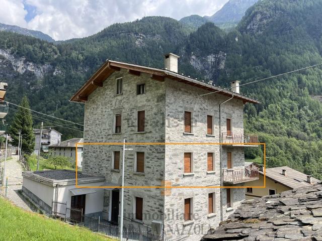 Appartamento in vendita a Lanzada, Lombardia