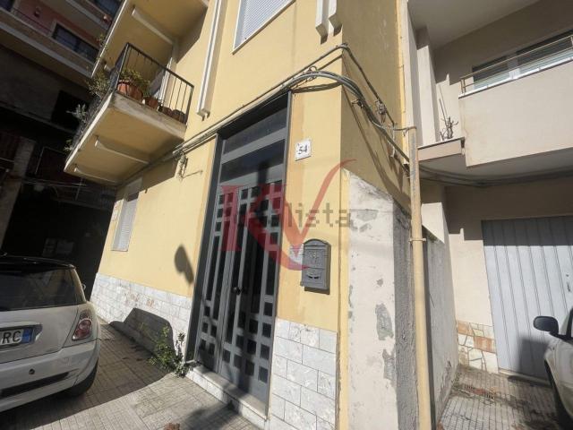 Appartamento in vendita a Cannistrà, Barcellona Pozzo Di Gotto