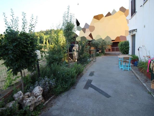 Appartamento in vendita a Bucine, Toscana