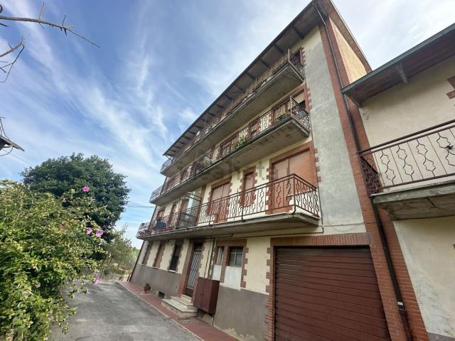 Appartamento in vendita a Cetona, Siena