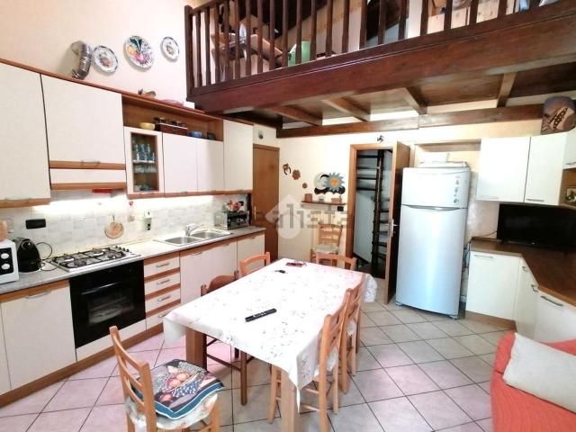 Appartamento in vendita a Unione dei comuni Valli del Reno, Lavino e Samoggia, Reggio Emilia