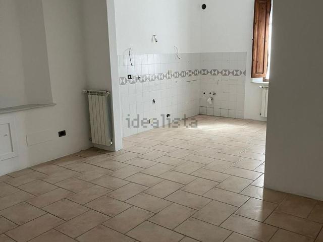 Appartamento in vendita a Camollia, Siena