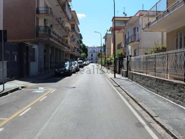 Appartamento in vendita a Portici, Campania