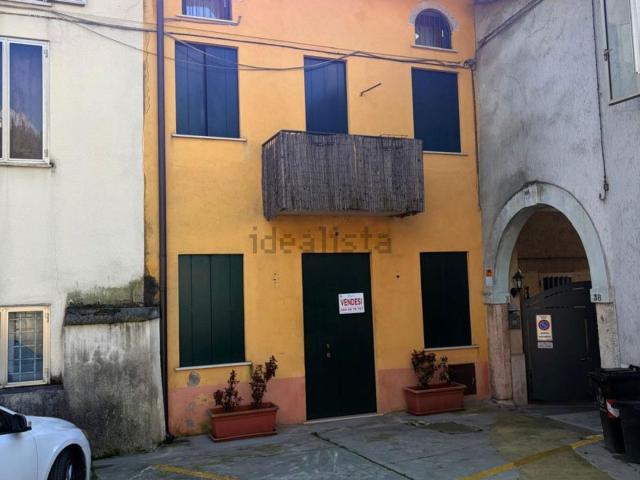 Appartamento in vendita a Schio, Veneto