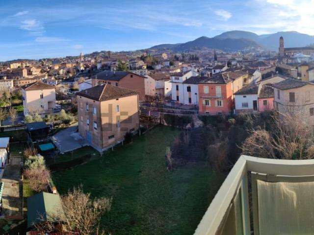 Attico in vendita a Fabriano, Ancona