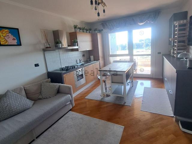 Attico in vendita a Mostacciano, Roma