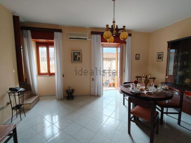Appartamento in vendita a Caronia, Sicilia