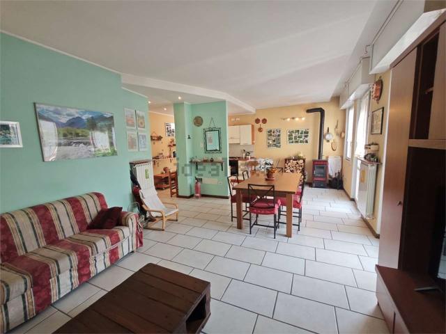 Appartamento in vendita a Primaluna, Lombardia