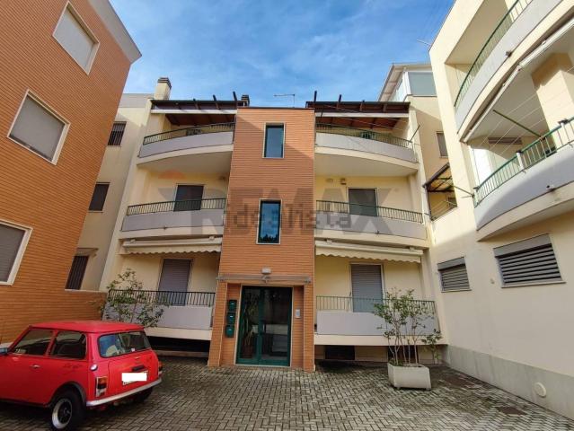 Appartamento in vendita a Grotta Pignata, Matera