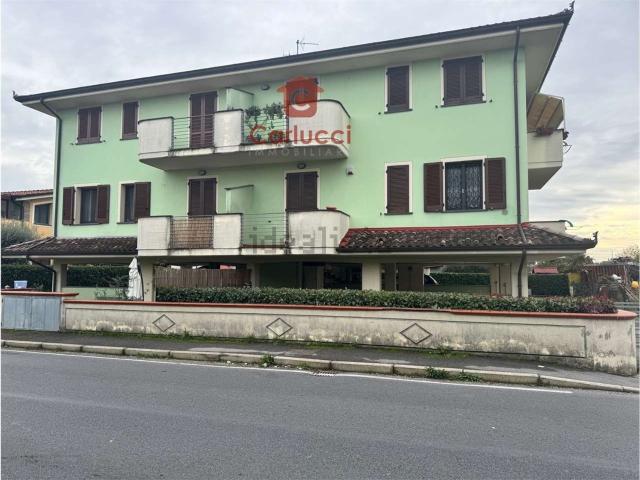 Appartamento in vendita a Chiesina Uzzanese, Toscana