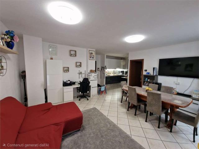 Appartamento in vendita a Fenegrò, Lombardia