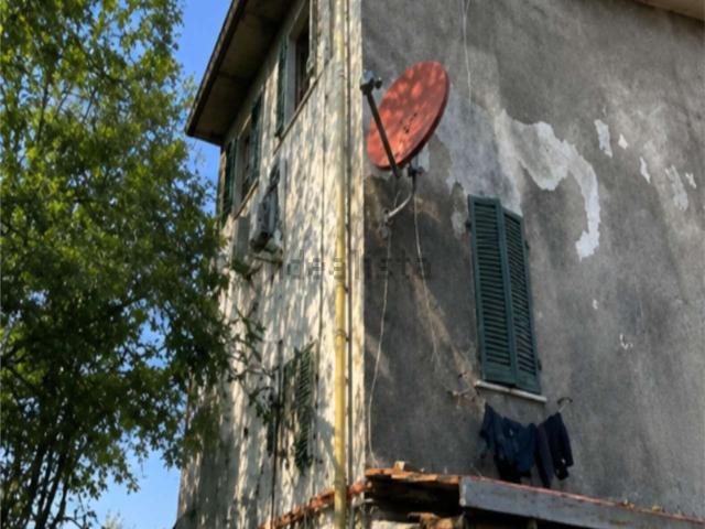 Appartamento in vendita a Battilana, Luni
