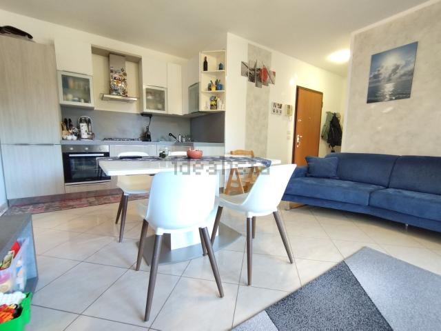 Appartamento in vendita a Rho, Lombardia
