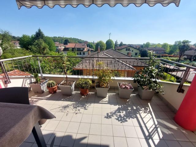 Appartamento in vendita a Mornago, Lombardia