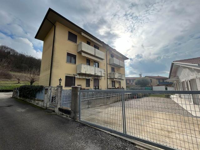 Appartamento in vendita a Castelgomberto, Veneto