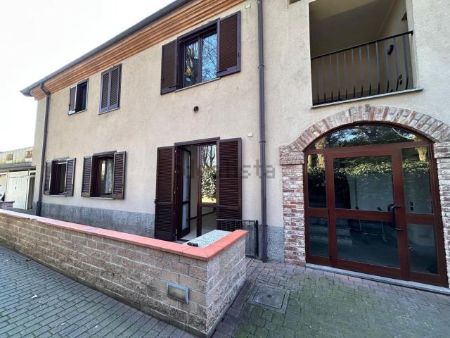 Appartamento in vendita a Gropello Cairoli, Lombardia