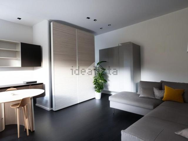 Appartamento in vendita a Concorezzo, Lombardia