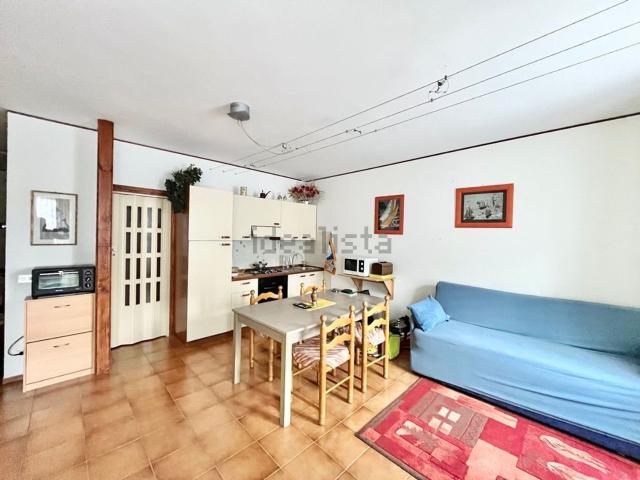 Appartamento in vendita a Ferrara Di Monte Baldo, Veneto