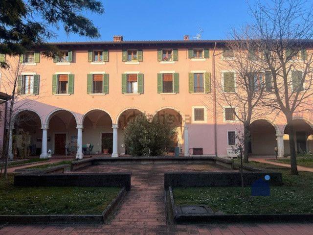 Appartamento in vendita a Rezzato, Lombardia