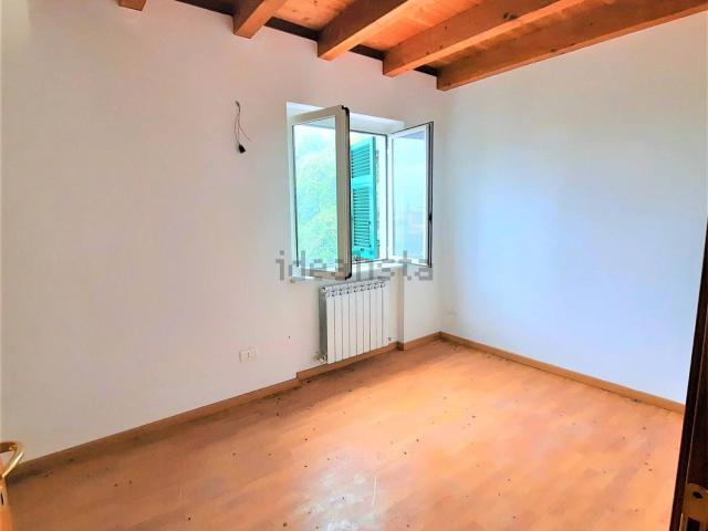 Appartamento in vendita a Montepertico, La Spezia