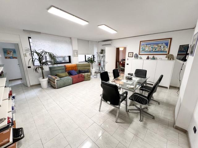 Appartamento in vendita a Municipio 5, Bari