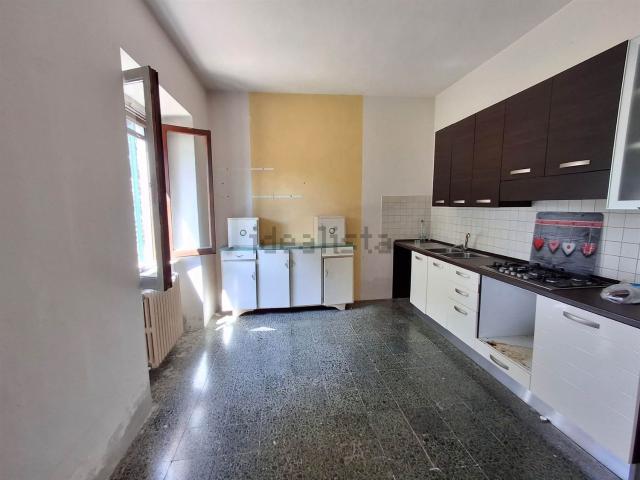 Appartamento in vendita a Palazzo Del Pero, Toscana