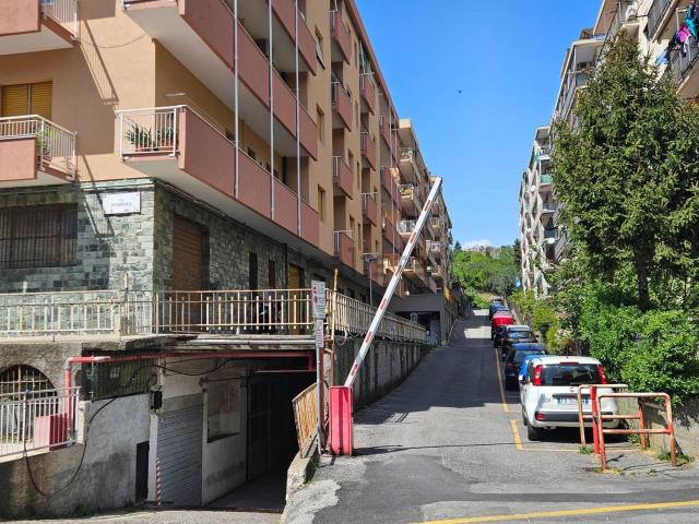 Appartamento in vendita a Centro Ovest, Serra Riccò