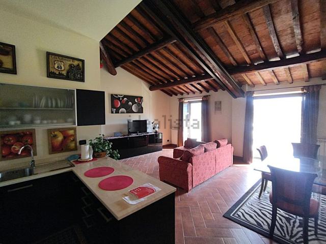 Appartamento in vendita a Montebello, Camaiore