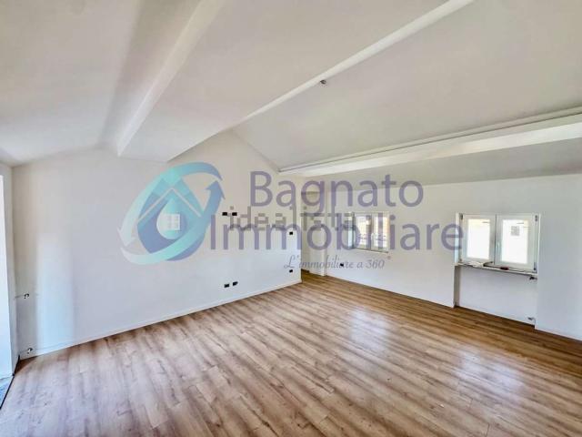 Appartamento in vendita a Galliate, Novara