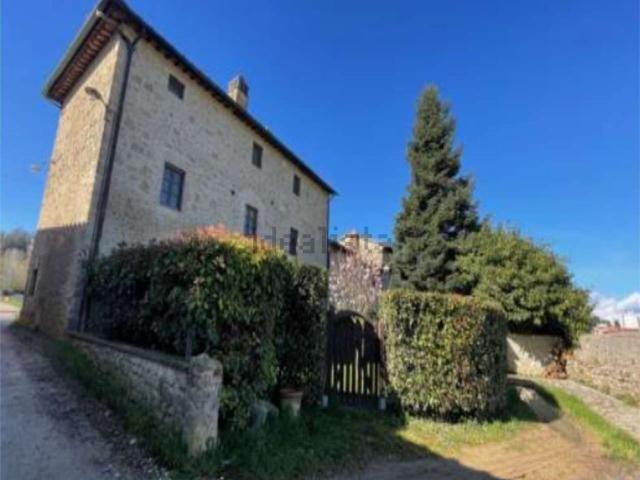 Appartamento in vendita a Lecchi, Toscana