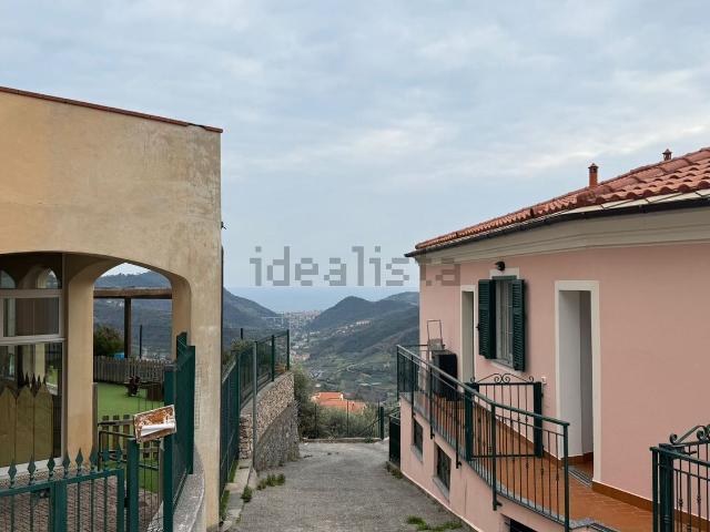 Appartamento in vendita a Magliolo, Liguria