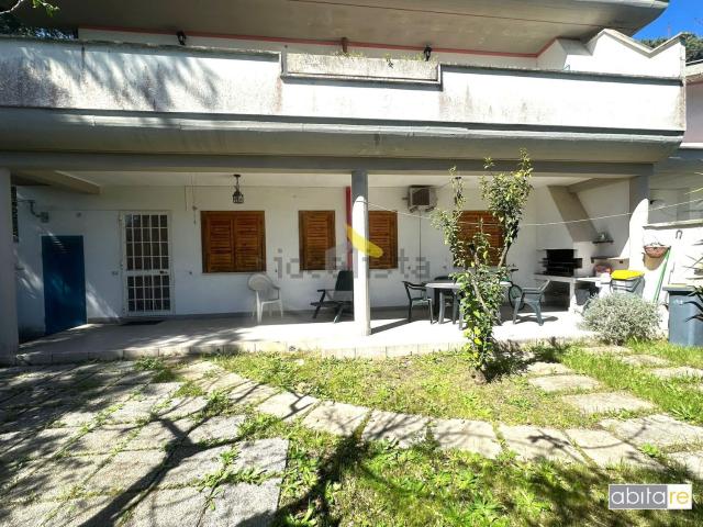 Appartamento in vendita a Piscinari, Roma Capitale