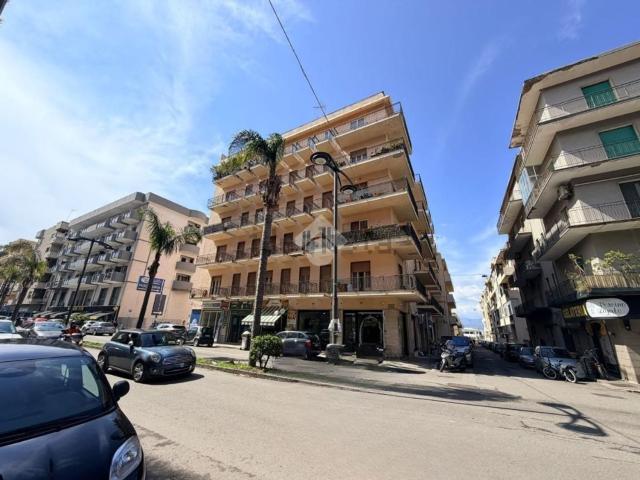 Appartamento in vendita a Calabria, Reggio Calabria