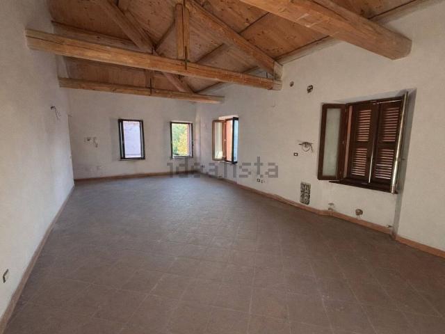 Appartamento in vendita a Centro, Fabriano