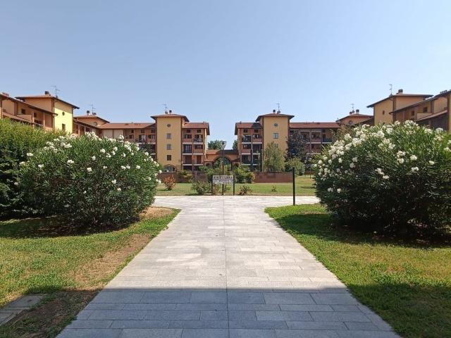 Appartamento in vendita a San Martino Siccomario, Lombardia