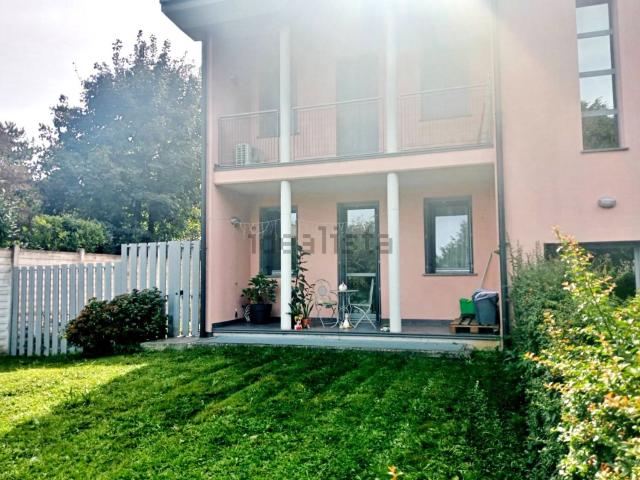 Appartamento in vendita a Perseghét, Vedano Olona