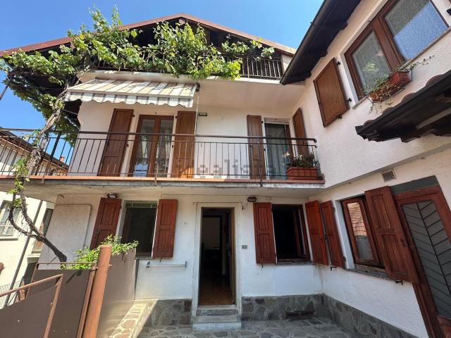 Appartamento in vendita a Carenno, Lecco