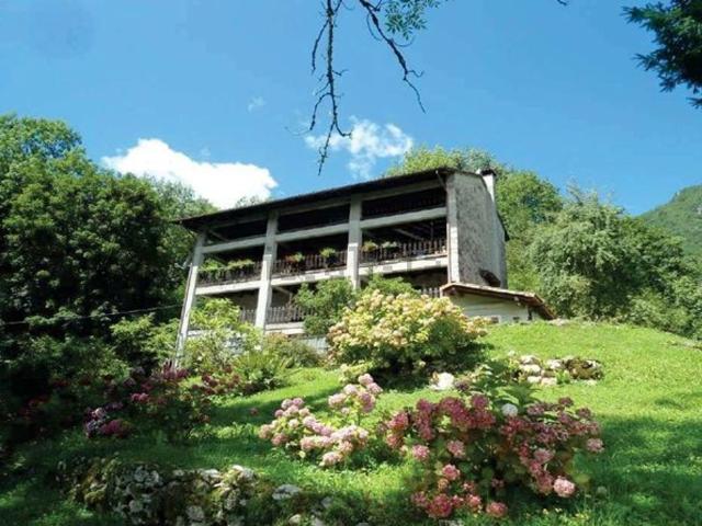 Appartamento in vendita a Frisanco, Friuli-Venezia Giulia