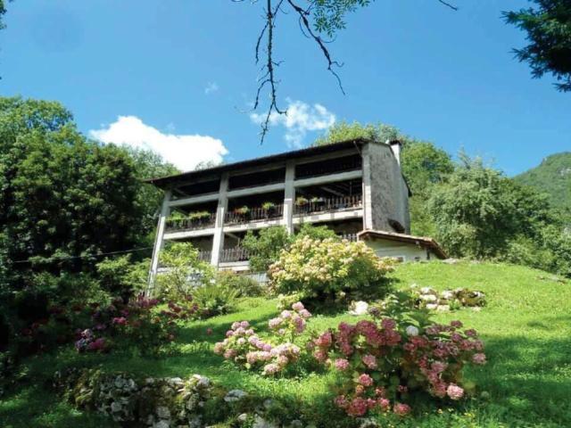 Appartamento in vendita a Frisanco, Friuli-Venezia Giulia