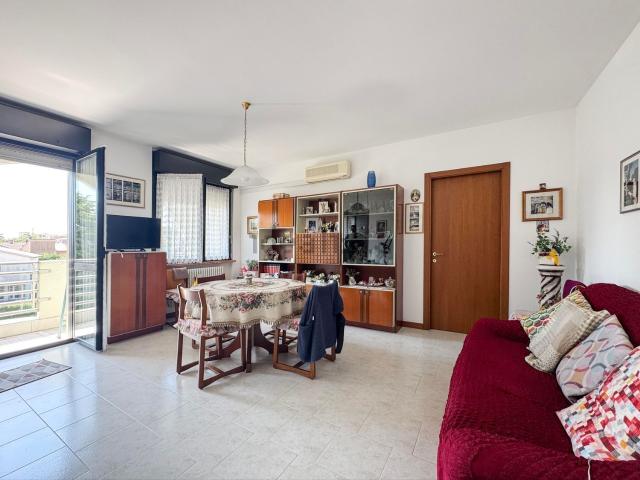 Appartamento in vendita a San Pietro In Cariano, Veneto
