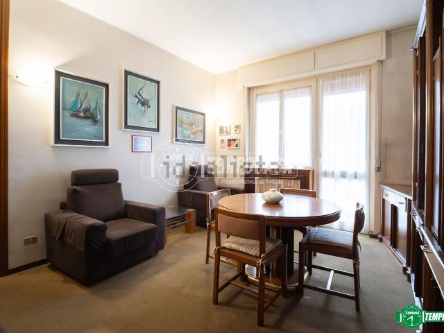 Appartamento in vendita a Sovico, Lombardia