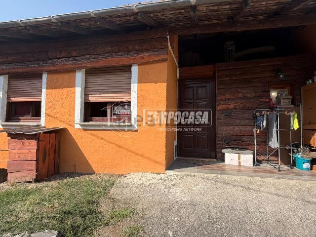 Appartamento in vendita a Favad, Issogne