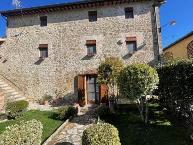 Appartamento in vendita a Lecchi, Toscana